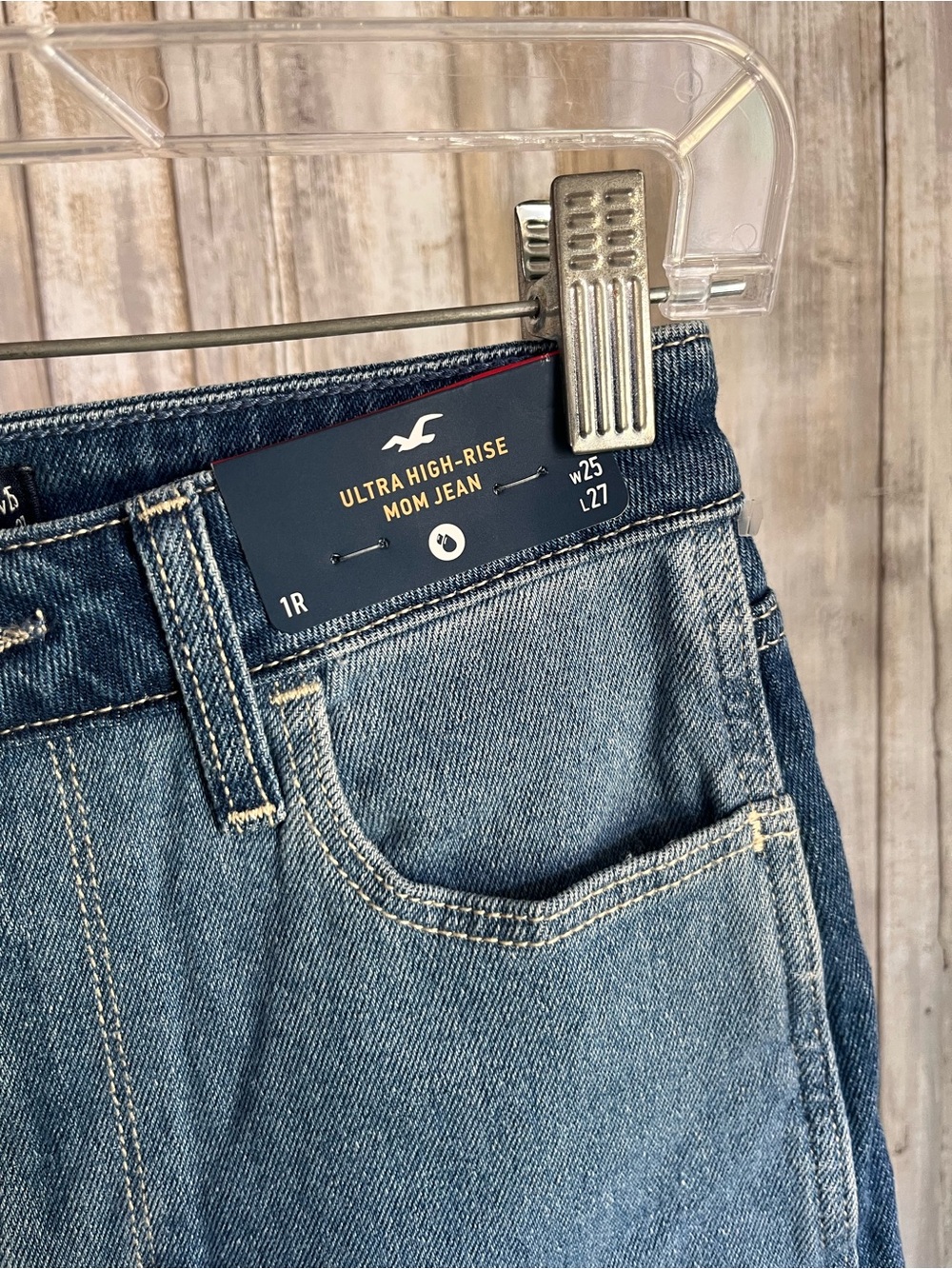 NWT Hollister Ultra High Rise Mom Jeans 25 Patchwork Colorblock Denim - Picture 7 of 7